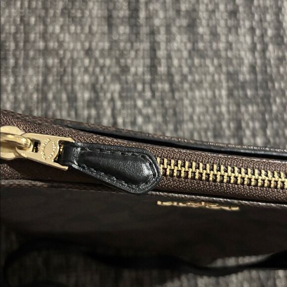 Coach F58309 Signature North South Crossbody Bag - Picture 7 of 9